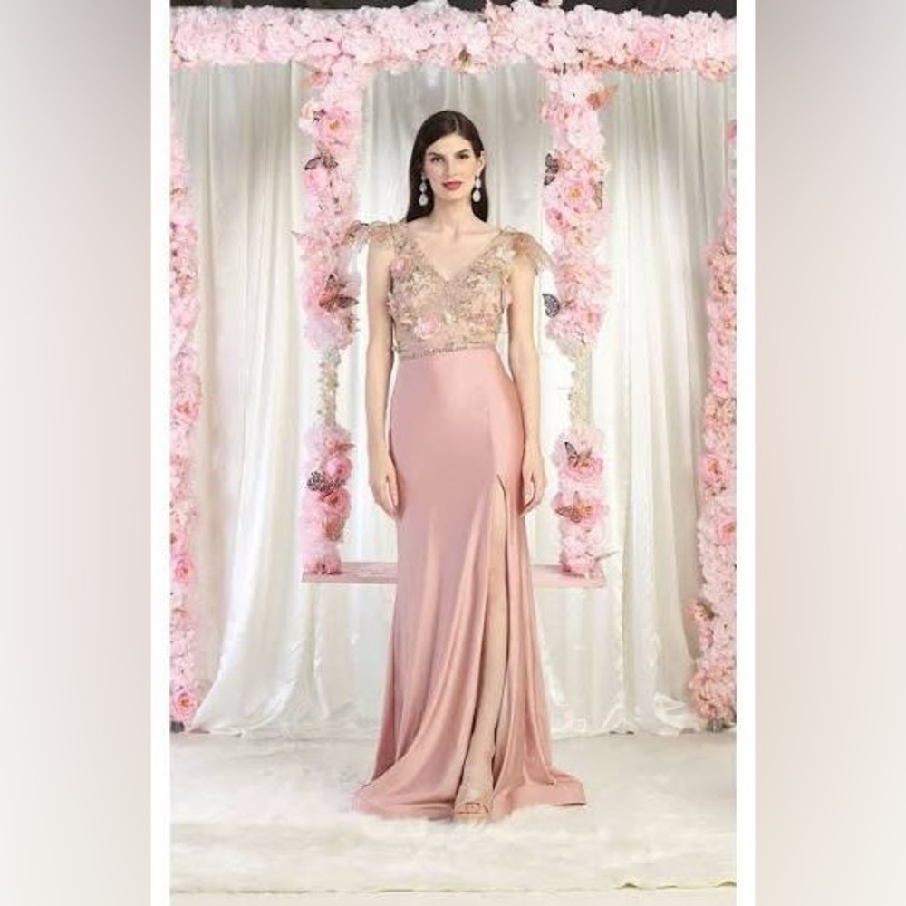 NWT- May Queen Elegant Dusty Rose 3D Appliqué Evening Gown - Size 4